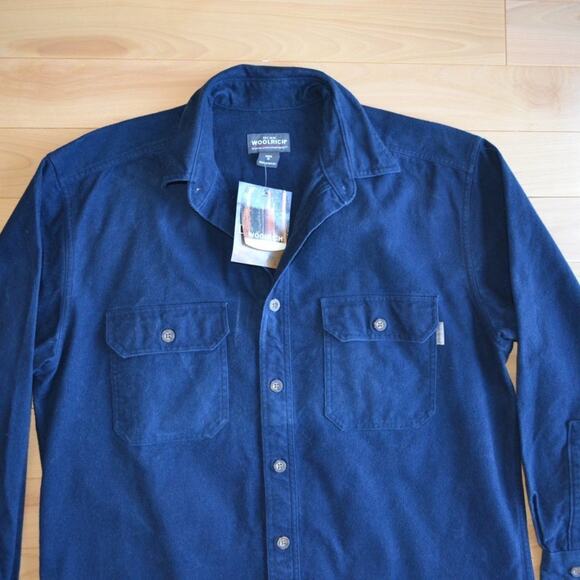 NWT Woolrich Flannel Button Down Shirt Size M - Picture 2 of 6